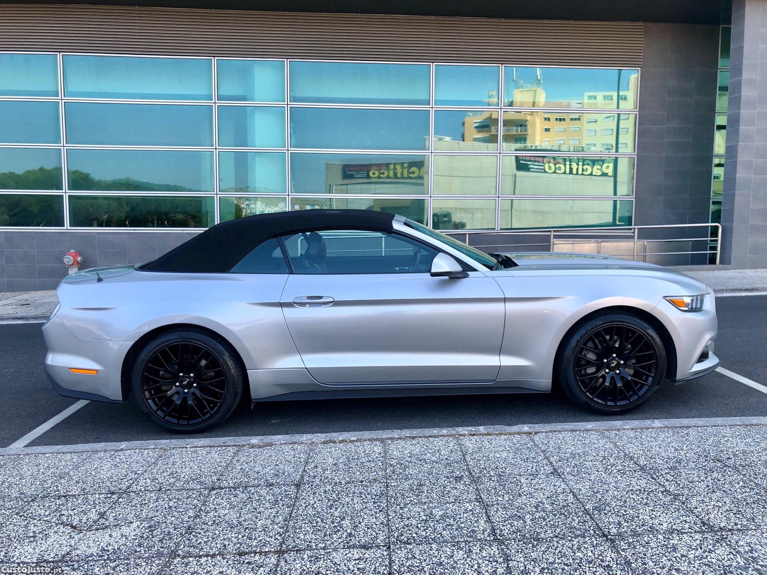 Ford Mustang 2.3 ecoboost — fotografia 9