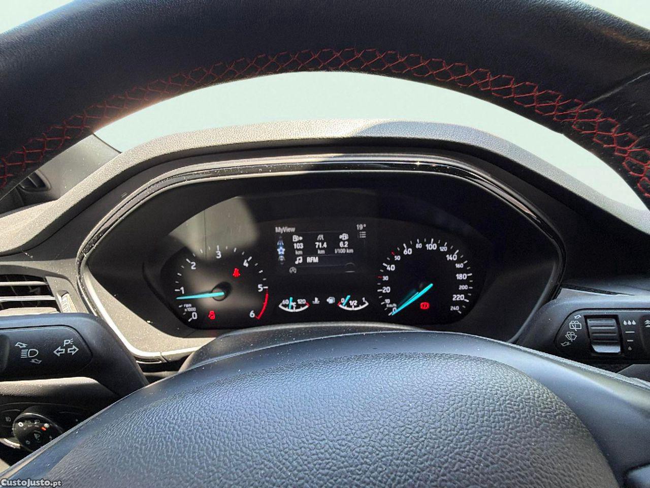 Ford Focus 1.5 TDCi ECOBlue ST-Line — fotografia 12