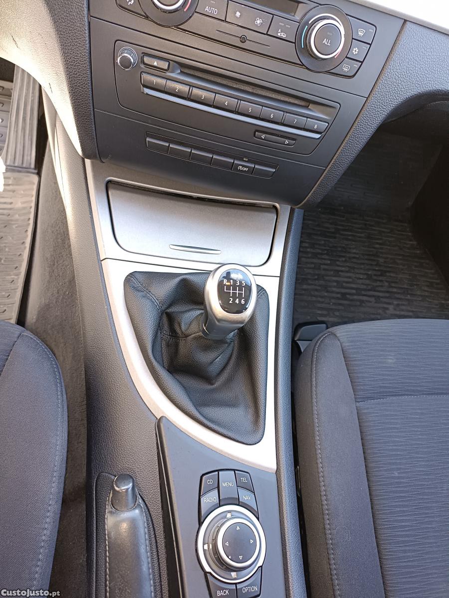 BMW 118 2.0 D 143cv — fotografia 3