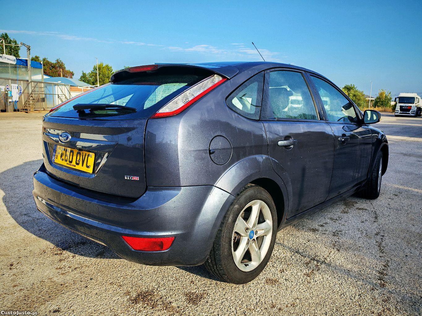 Ford Focus Zetec Tdci 110 — photo 4
