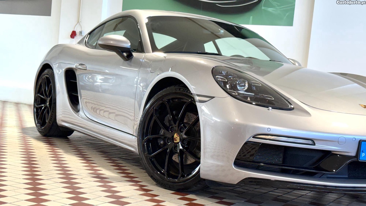Porsche Cayman 718 — fotografia 16