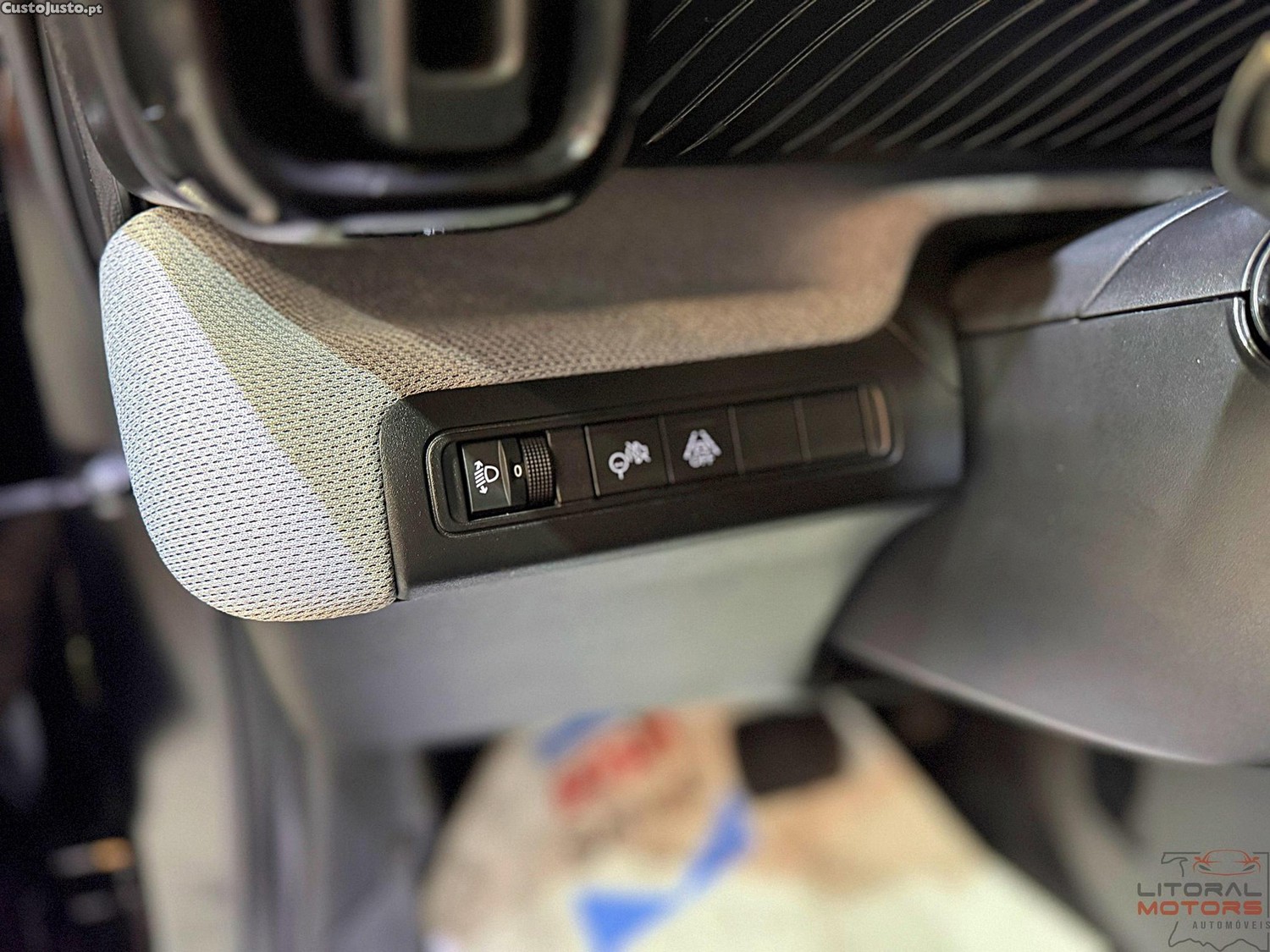 Citroën e-C3 44 kWh You Pack Plus — fotografia 8