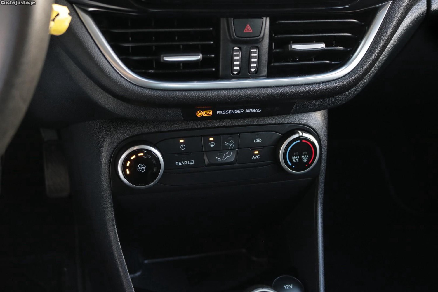 Ford Fiesta 1.5 TDCI Connected — fotografia 13