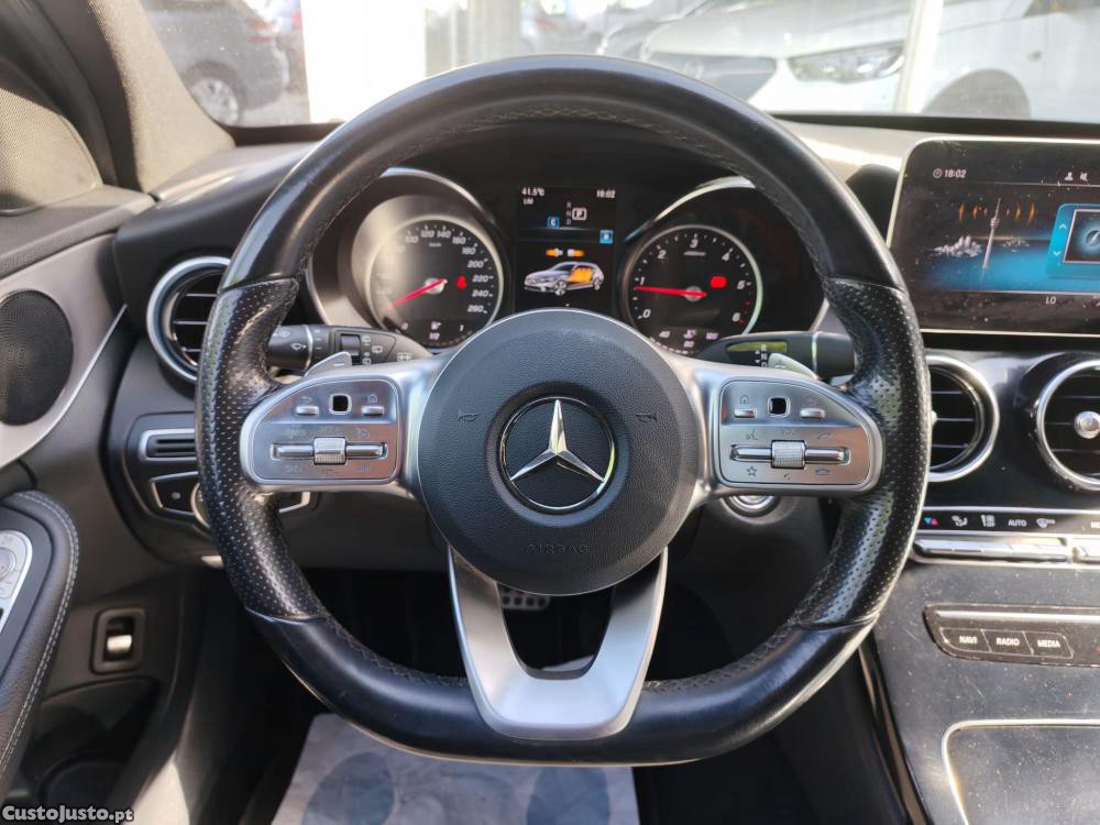 Mercedes-Benz C 220 d AMG Line — fotografia 6