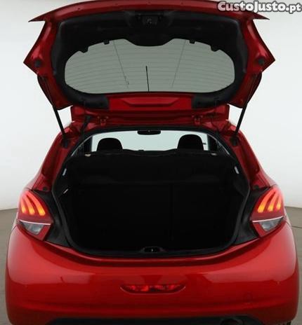 Peugeot 208 GTLine — fotografia 6