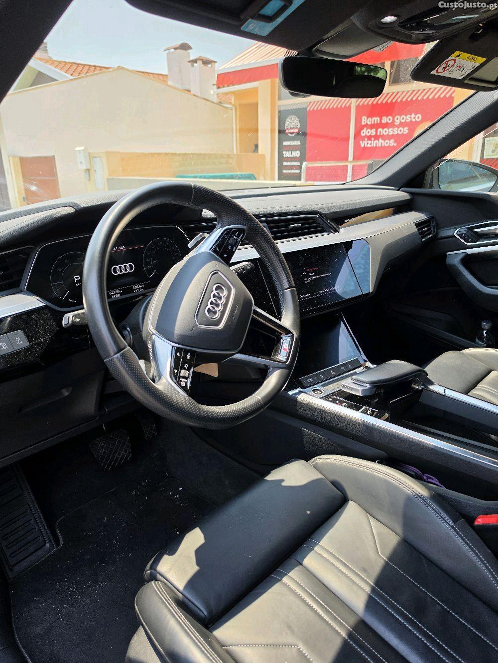 Audi e-tron 55 S Line - Quattro — fotografia 3