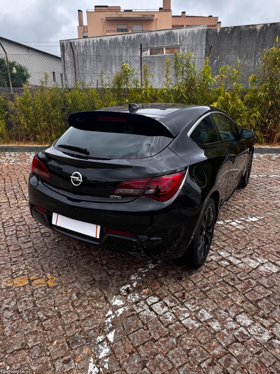 Opel Astra GTC OPC Line — fotografia 6