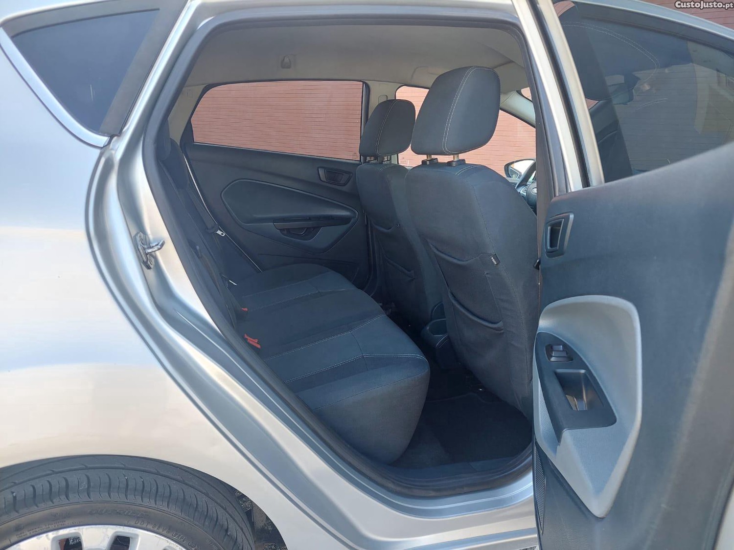 Ford Fiesta Titanium — fotografia 4