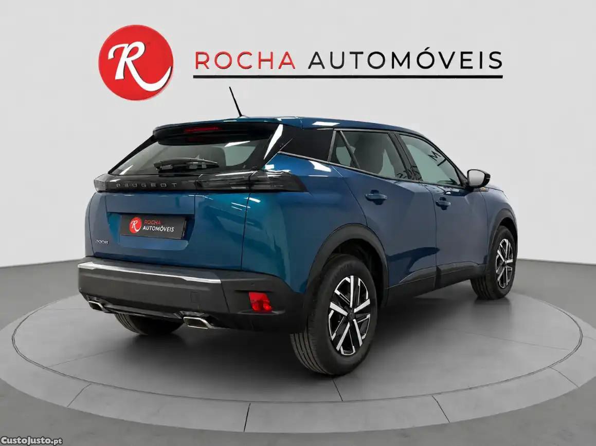Peugeot 2008 1.2 PureTech Allure — fotografia 3