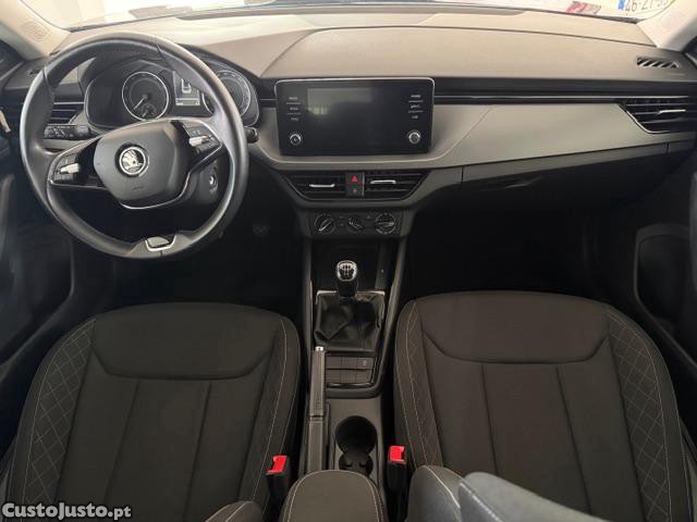 Skoda Kamiq 1.0 TSI Ambition — fotografia 4