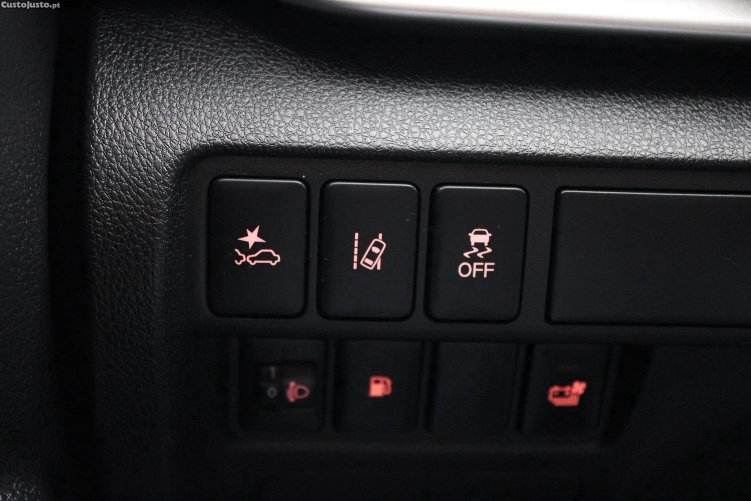 Mitsubishi Eclipse CROSS 2.4 PHEV 4WD (AUTO) — fotografia 2
