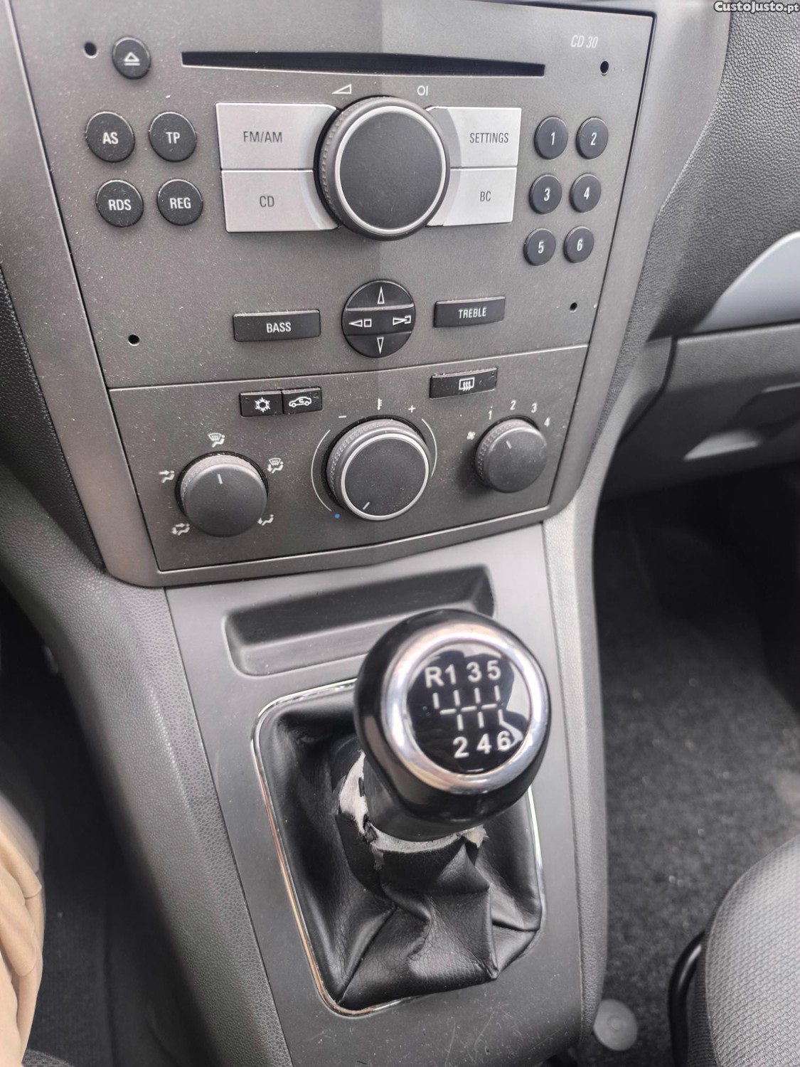 Opel Zafira ()1.9 CDTi 120 CV — fotografia 6