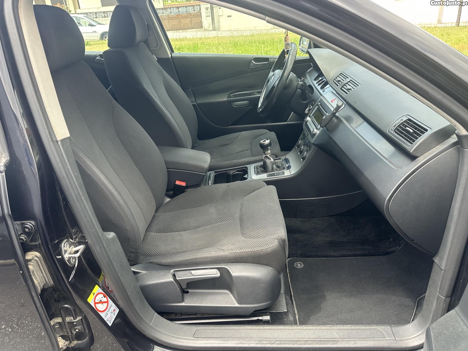 Volkswagen Passat 2.0 TDI 140 CV Nacional — fotografia 4