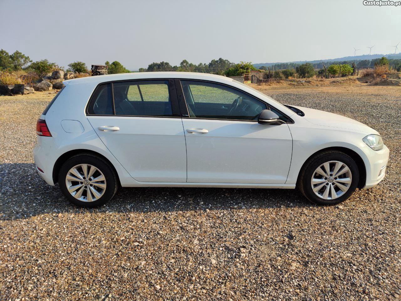 Volkswagen Golf 1.6 TDI — fotografia 2