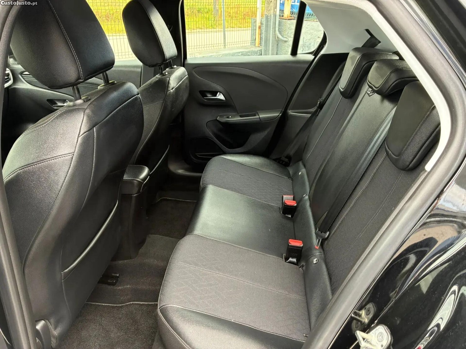 Opel Corsa 1.5 D Elegance — fotografia 8