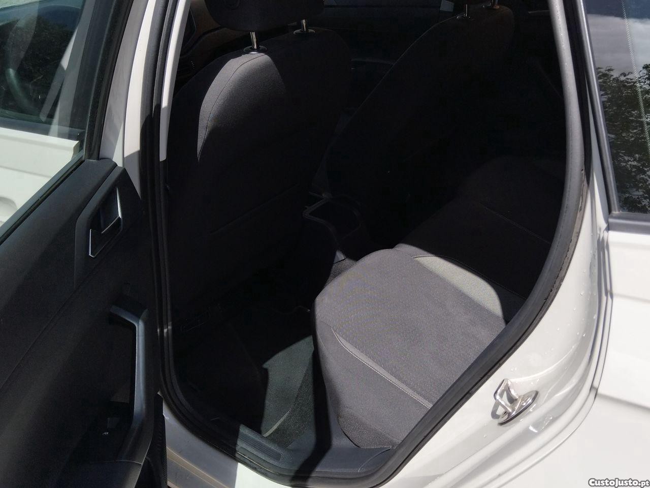 Volkswagen Taigo 1.0 TSI Life — fotografia 3