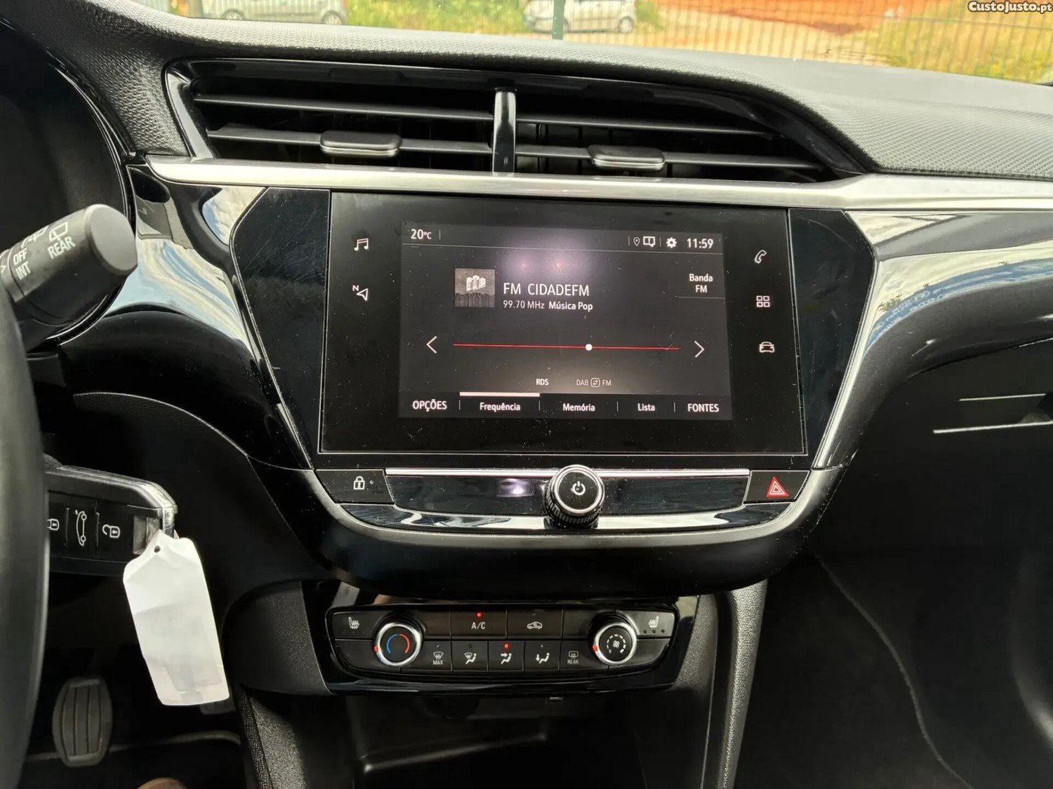 Opel Corsa 1.5 D Elegance — fotografia 12