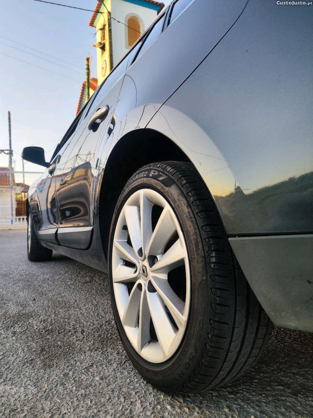 Renault Mégane Dynamique — fotografia 3