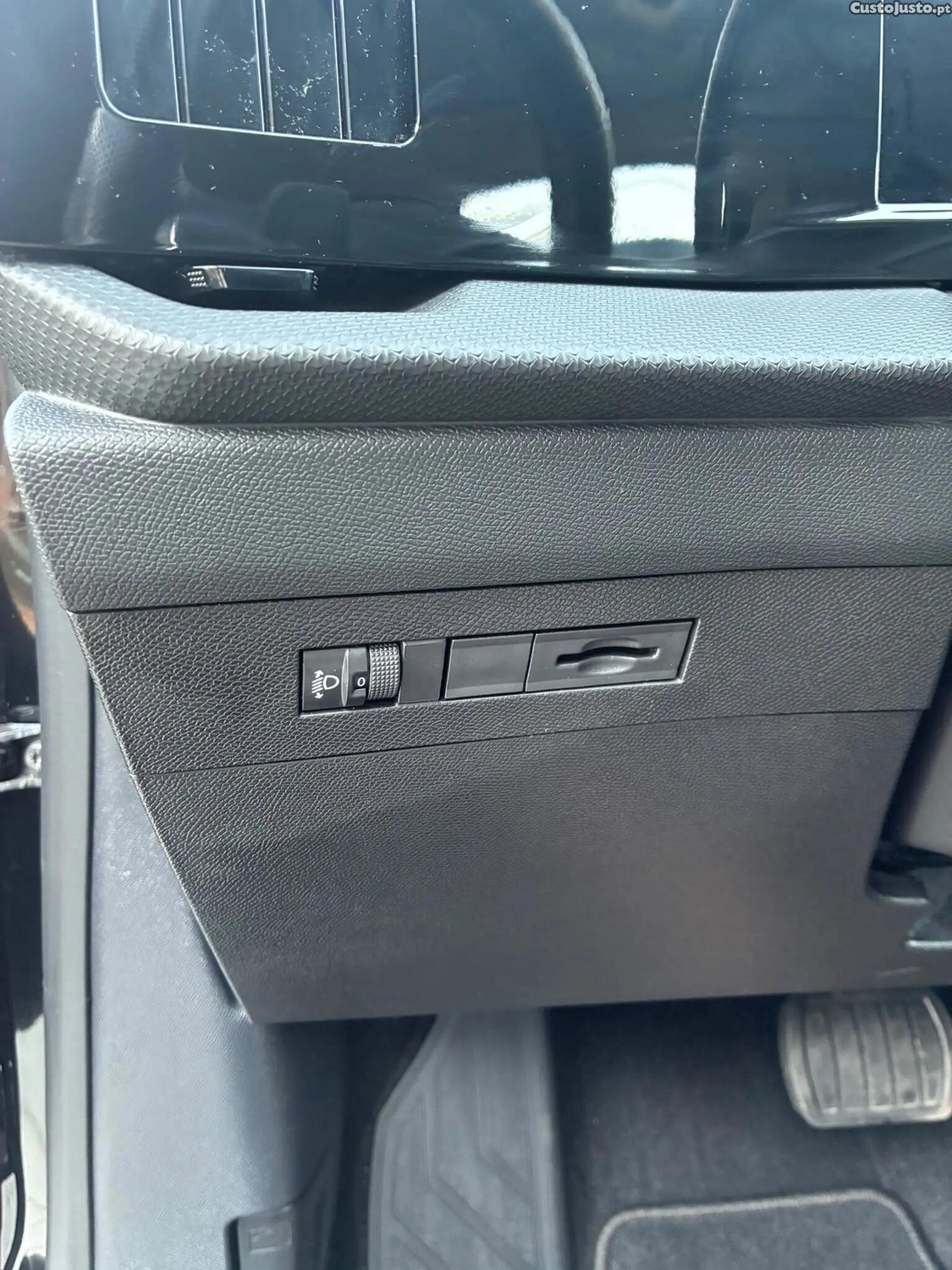 Opel Astra 1.5 D Edition Aut. — fotografia 19