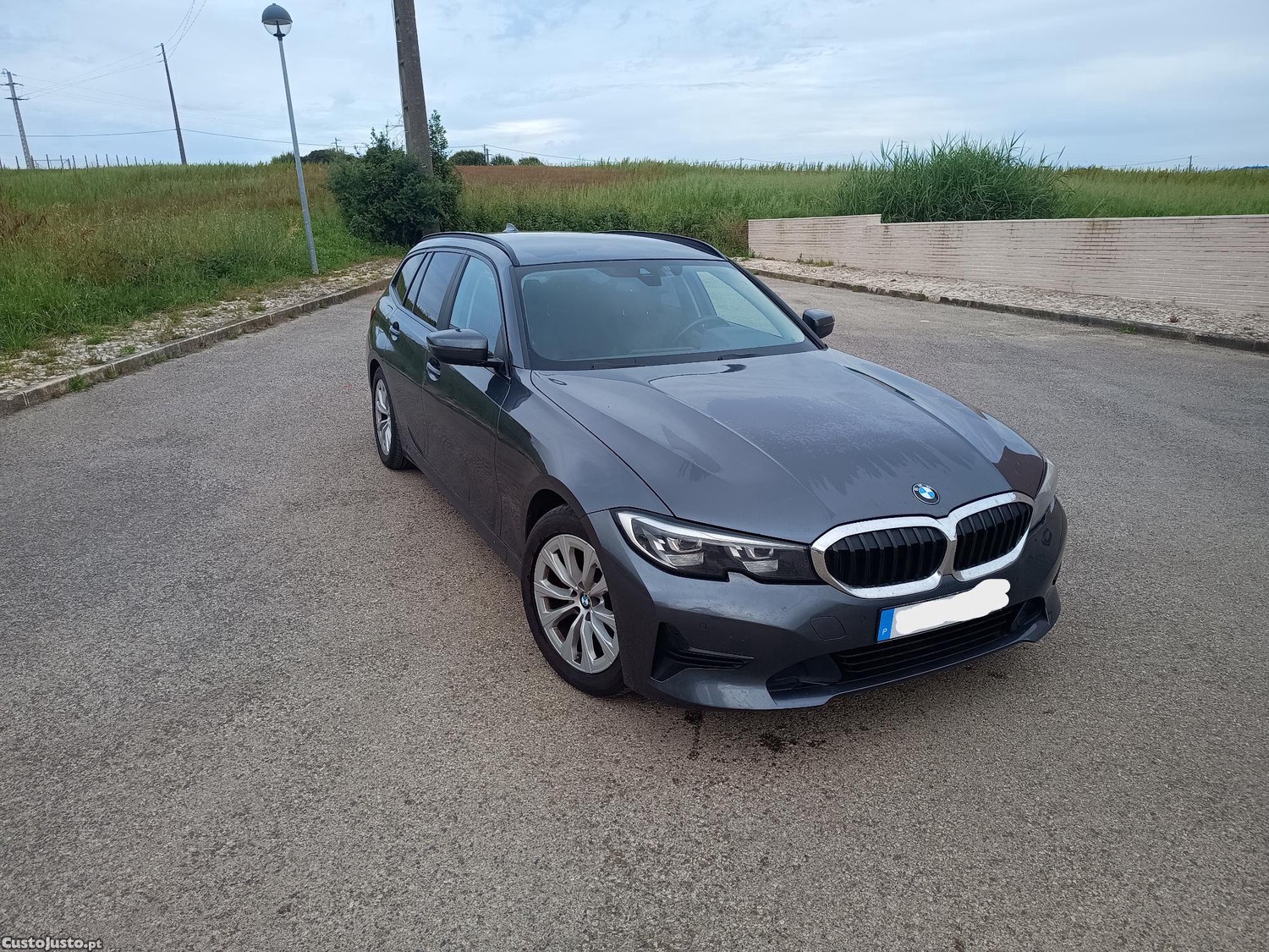 BMW 318 d mild hibrid — fotografia 6