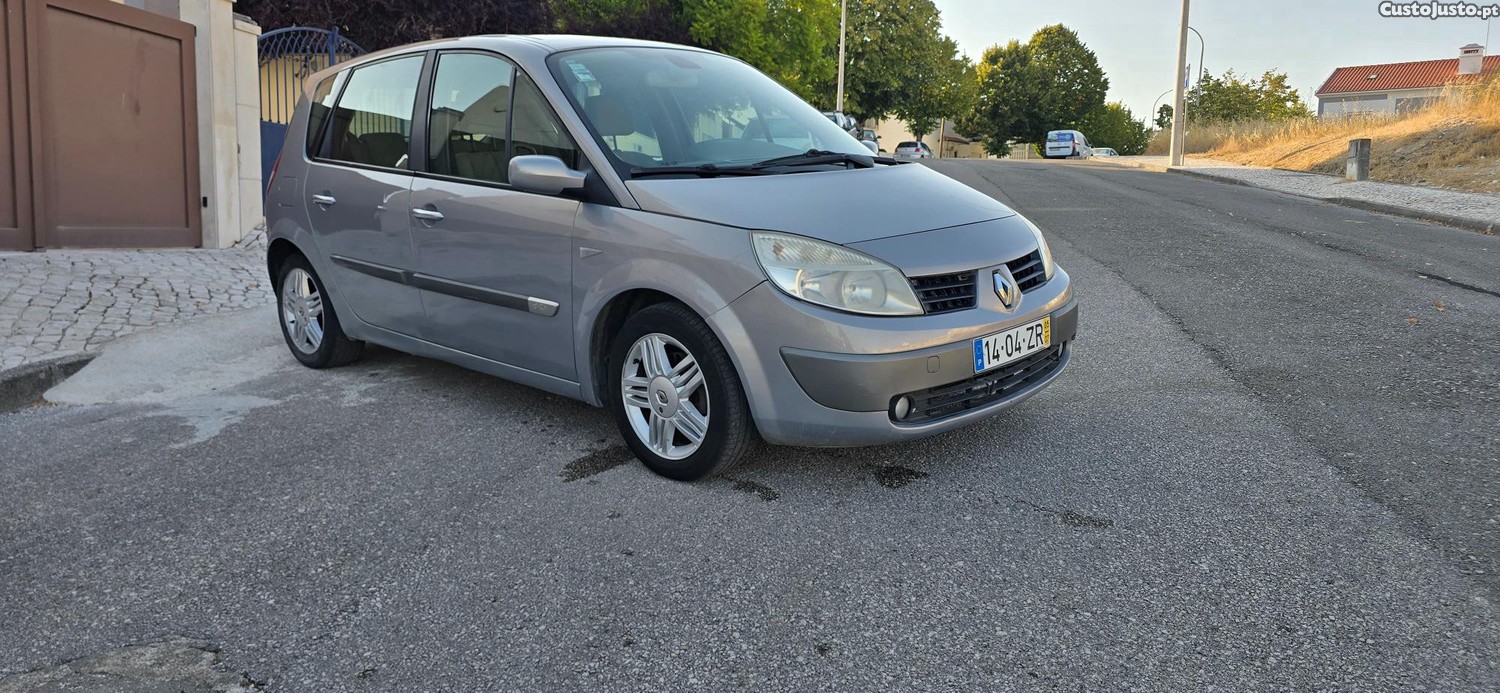 Renault Scénic 1.500 — fotografia 10