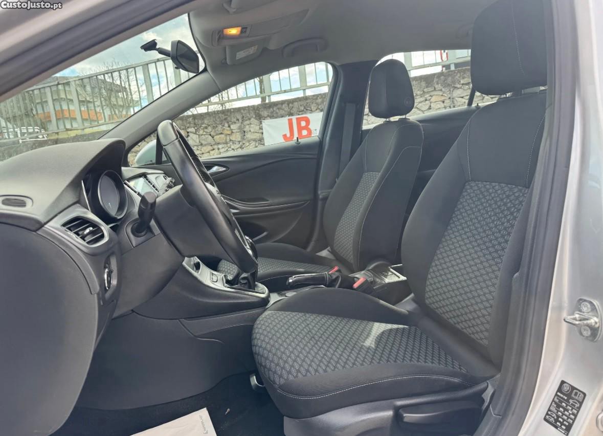 Opel Astra Sports Tourer 1.6 CDTI Edition S/S — fotografia 4