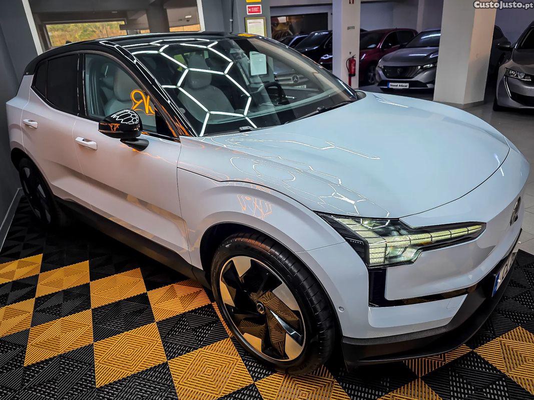 Volvo EX 30 Twin Motor Performance AWD Ultra — fotografia 14