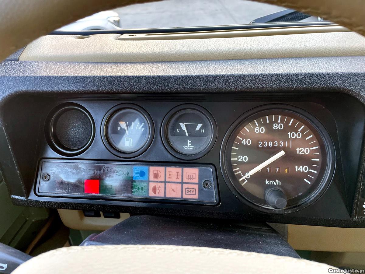 Land Rover Defender 90/300 TDi 6 Lugares — fotografia 45