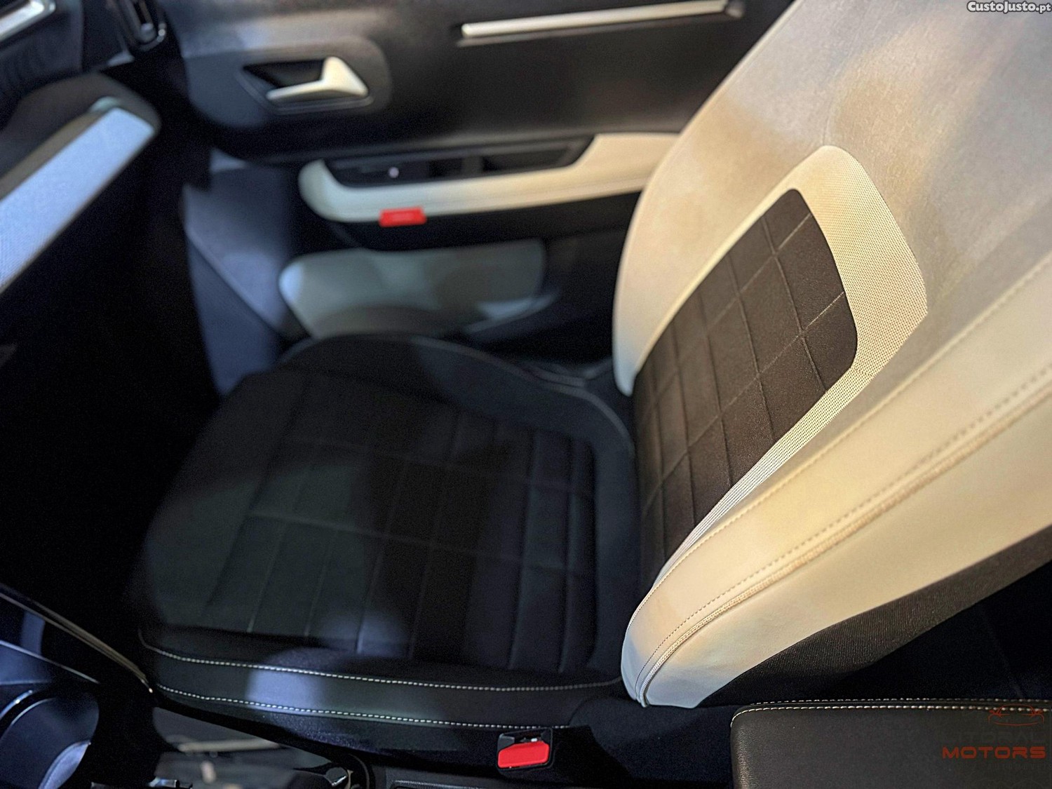 Citroën e-C3 44 kWh You Pack Plus — fotografia 6