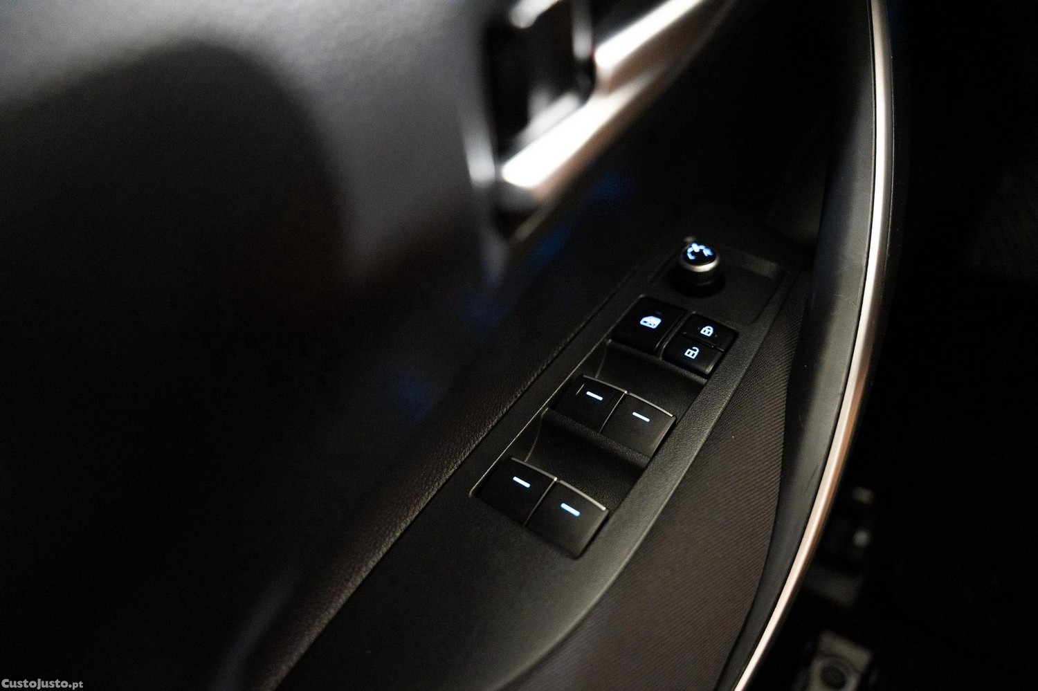 Toyota Corolla COMFORT 1.5 VVTi — fotografia 4