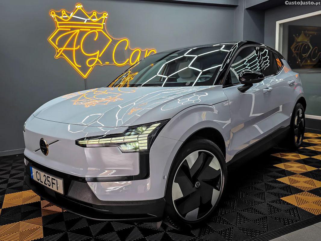 Volvo EX 30 Twin Motor Performance AWD Ultra — fotografia 17
