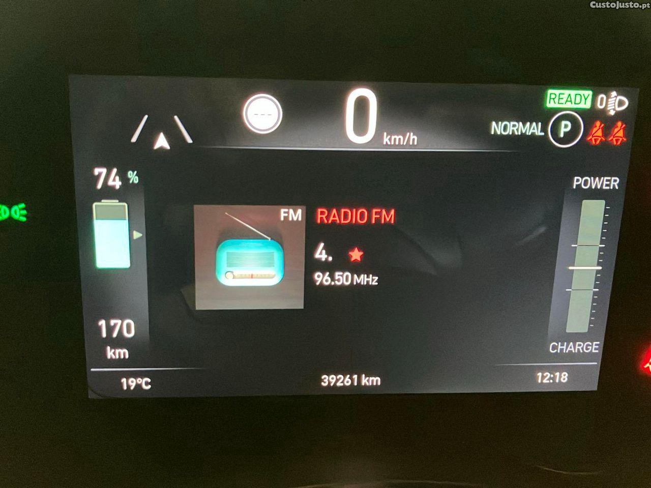 Fiat 500 e Icon Plus 42 KWh — fotografia 8