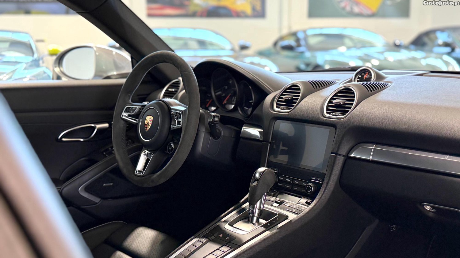 Porsche Cayman 718 — fotografia 10