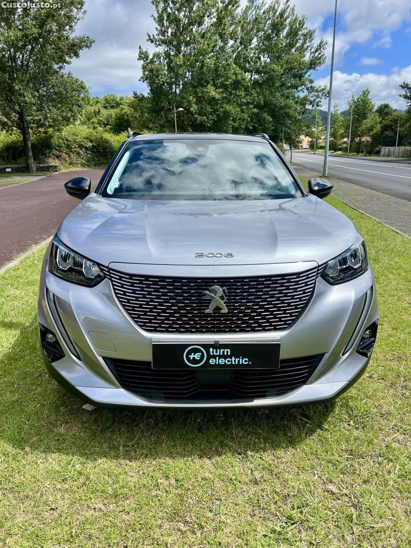 Peugeot e-2008 50 kWh Allure Pack — fotografia 13