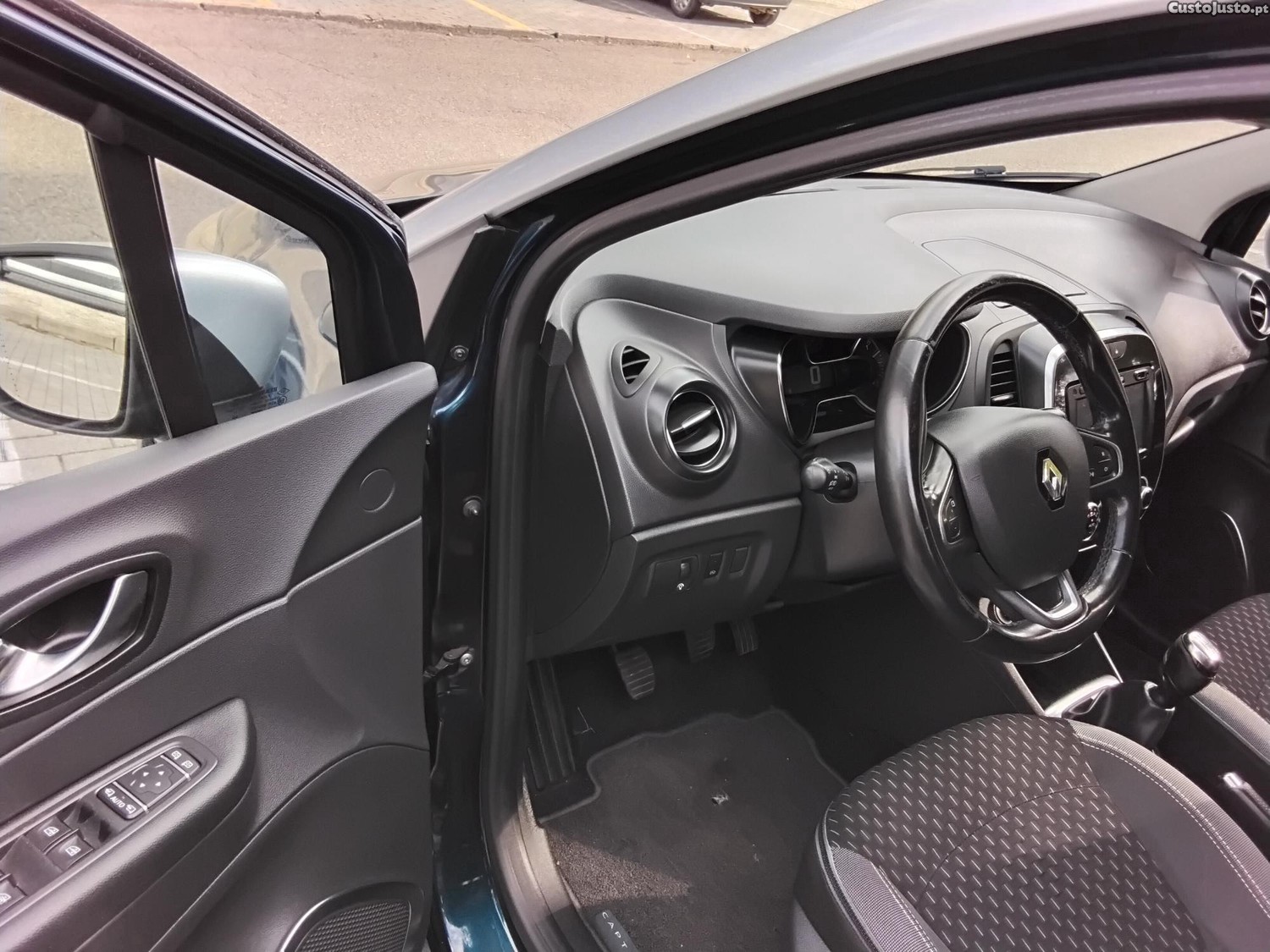 Renault Captur 1500 dci exclusive - 17 foto 4