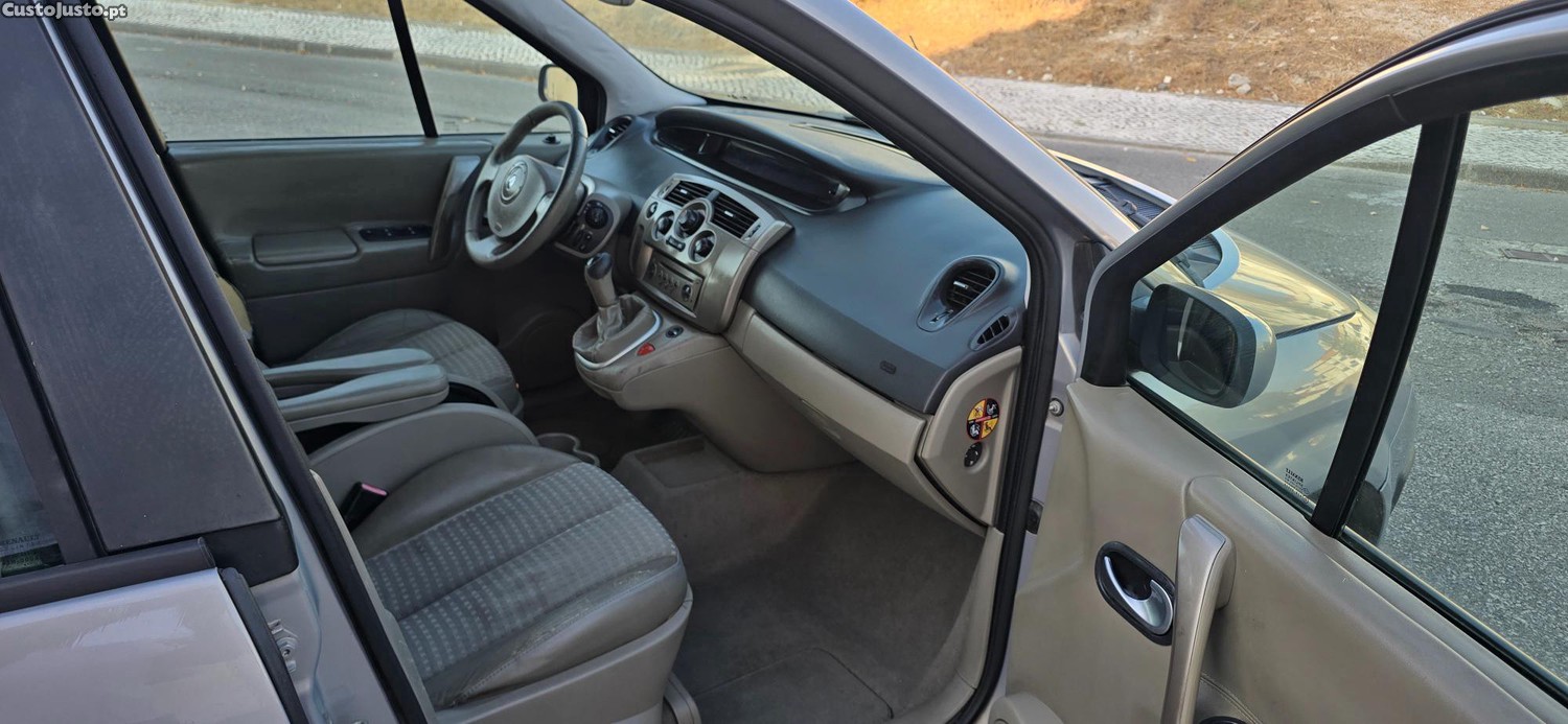 Renault Scénic 1.500 — fotografia 7