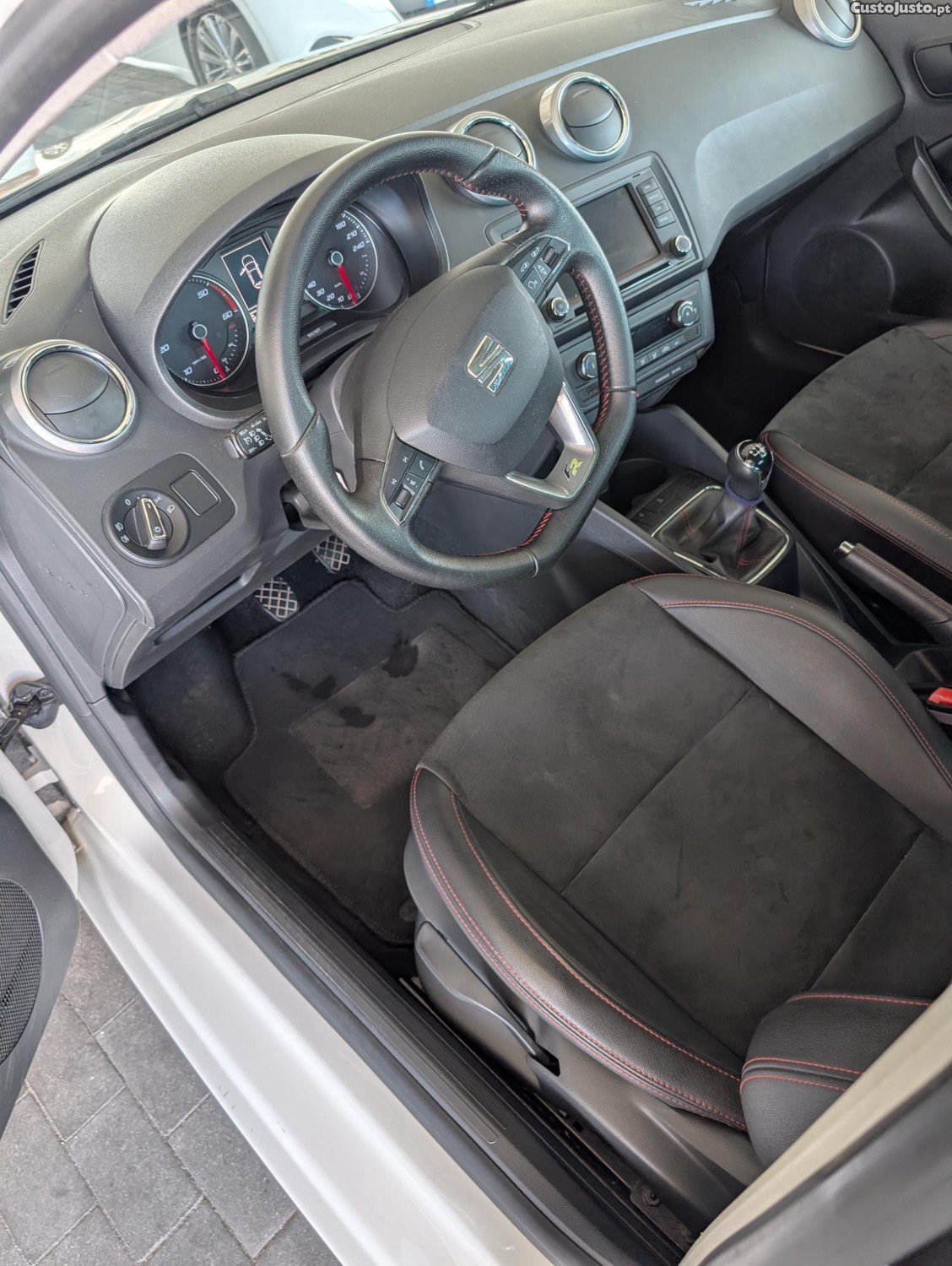 SEAT Ibiza FR 1.4tdi — fotografia 4