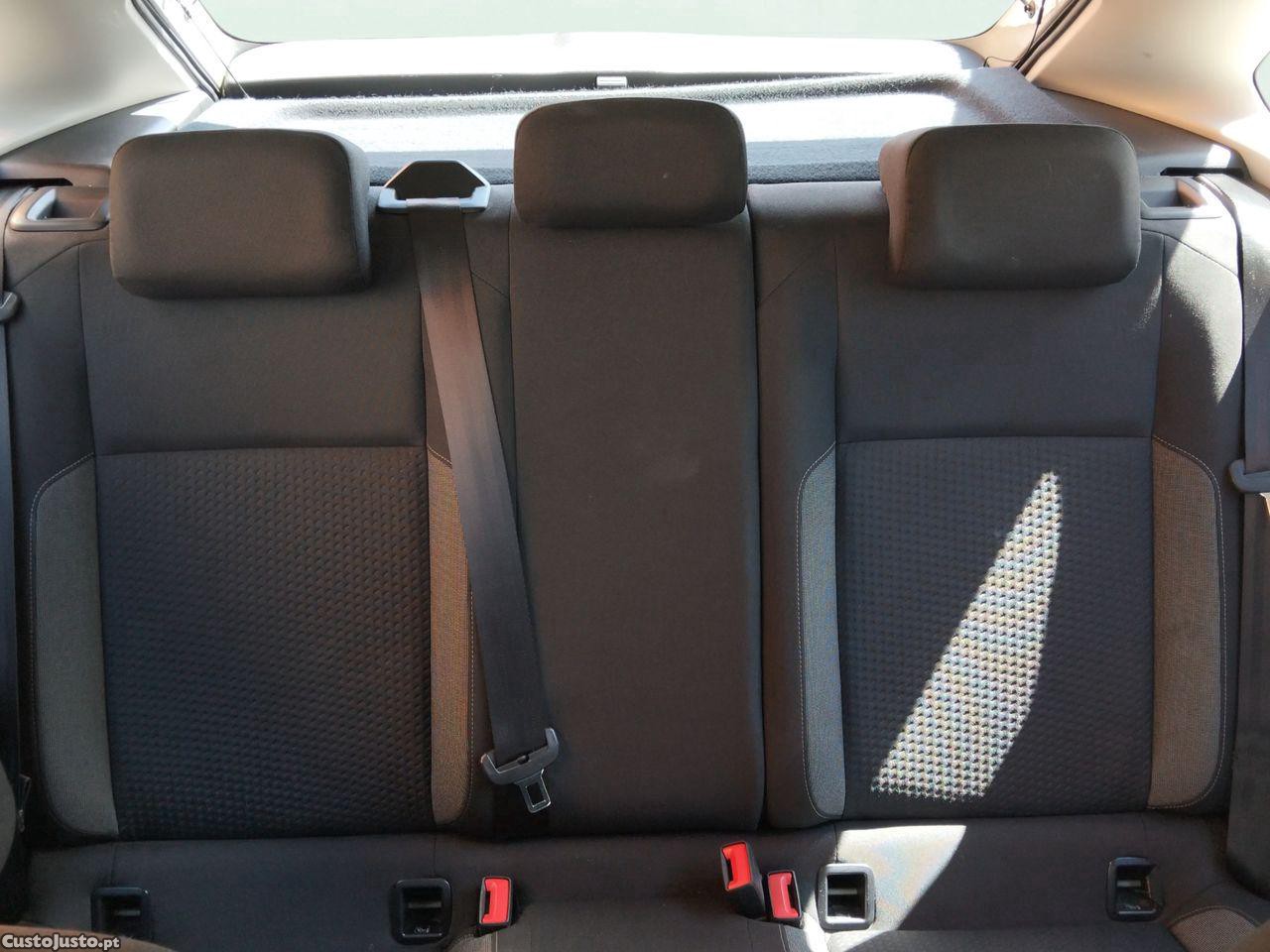 Volkswagen Taigo 1.0 TSI Life — fotografia 2