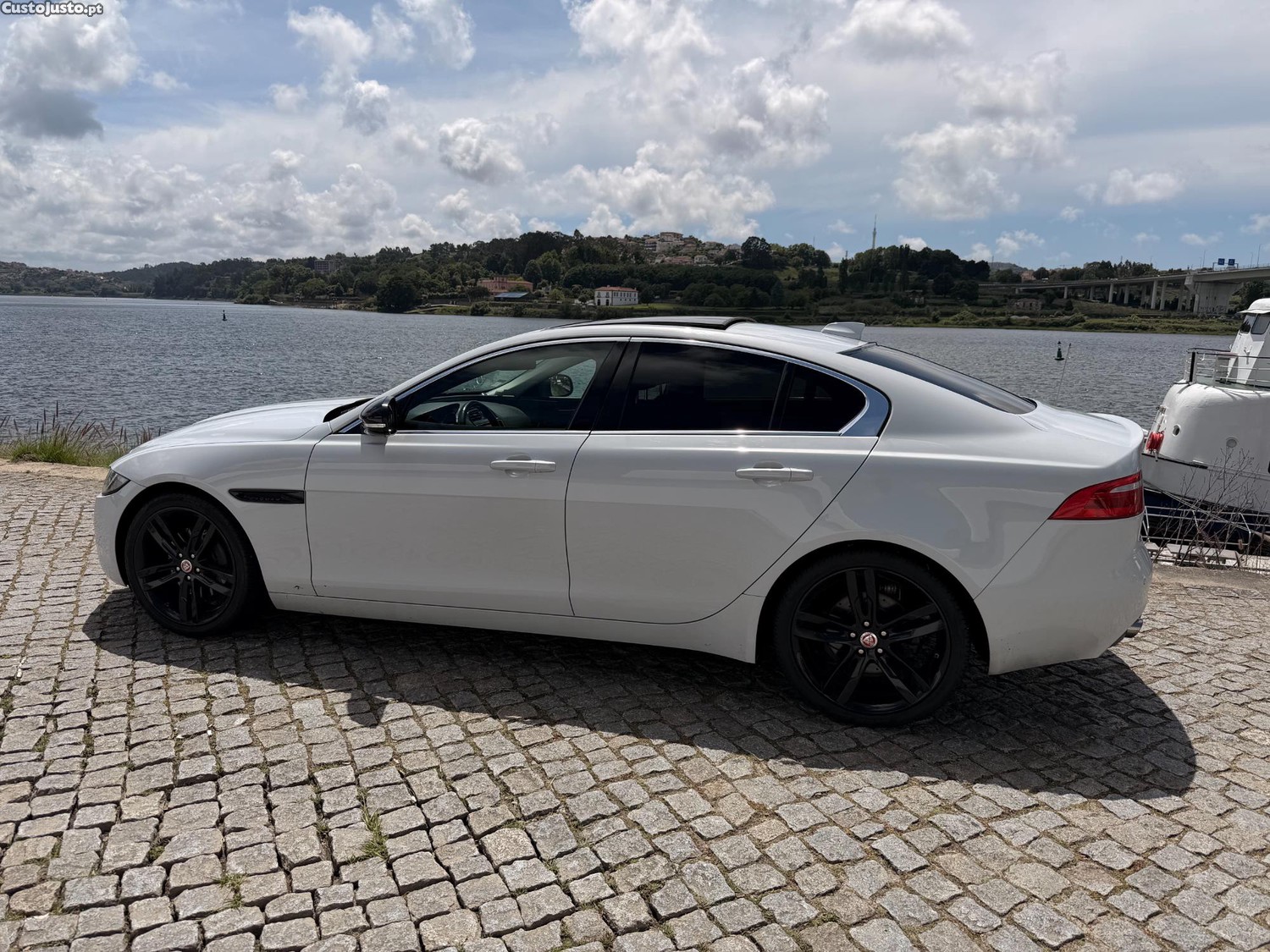 Jaguar XE 2.0d Aut. R-Sport Ingenium Edition - 20 foto 3