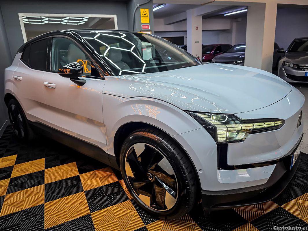 Volvo EX 30 Twin Motor Performance AWD Ultra — fotografia 13