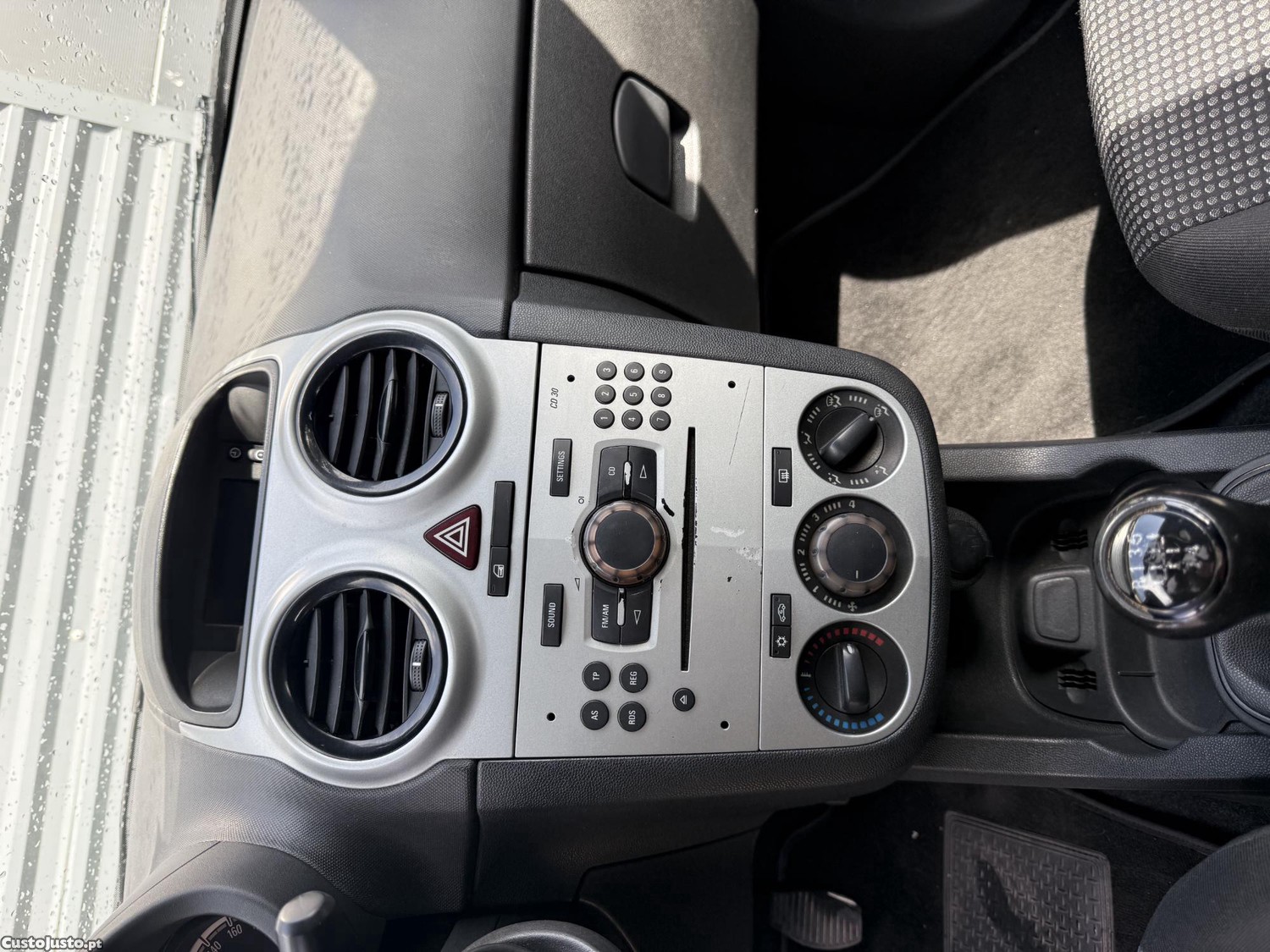 Opel Corsa D 1.3 CDTI C/ AC — fotografia 8