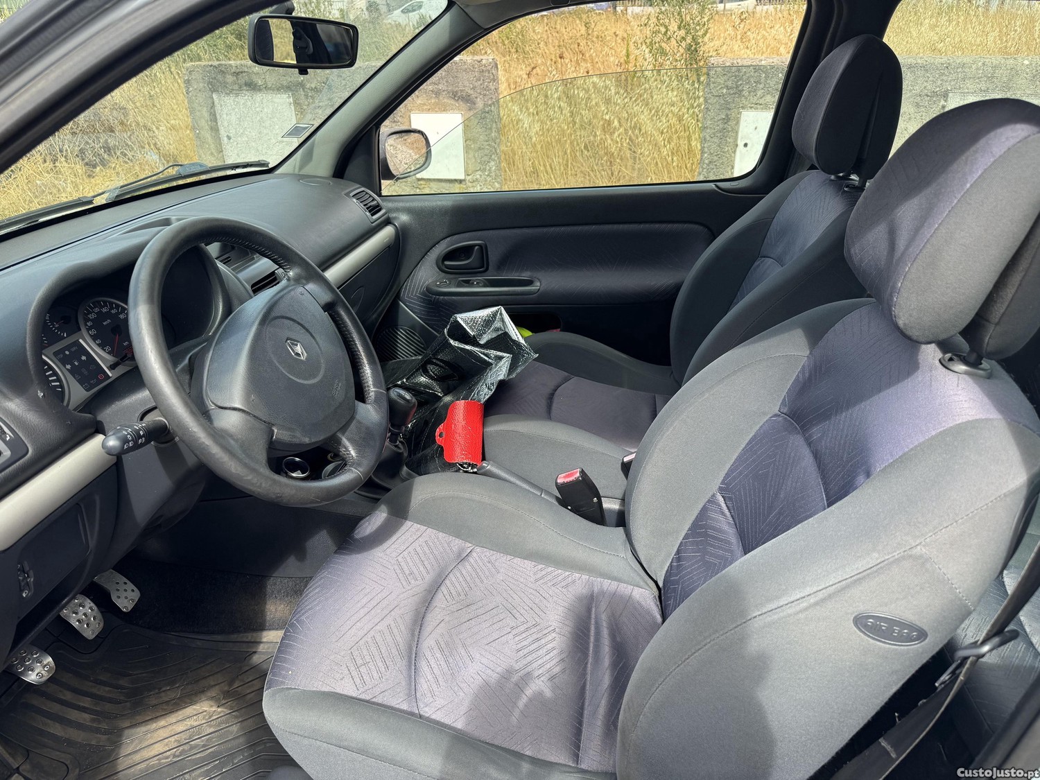 Renault Clio 1.5dci — fotografia 6