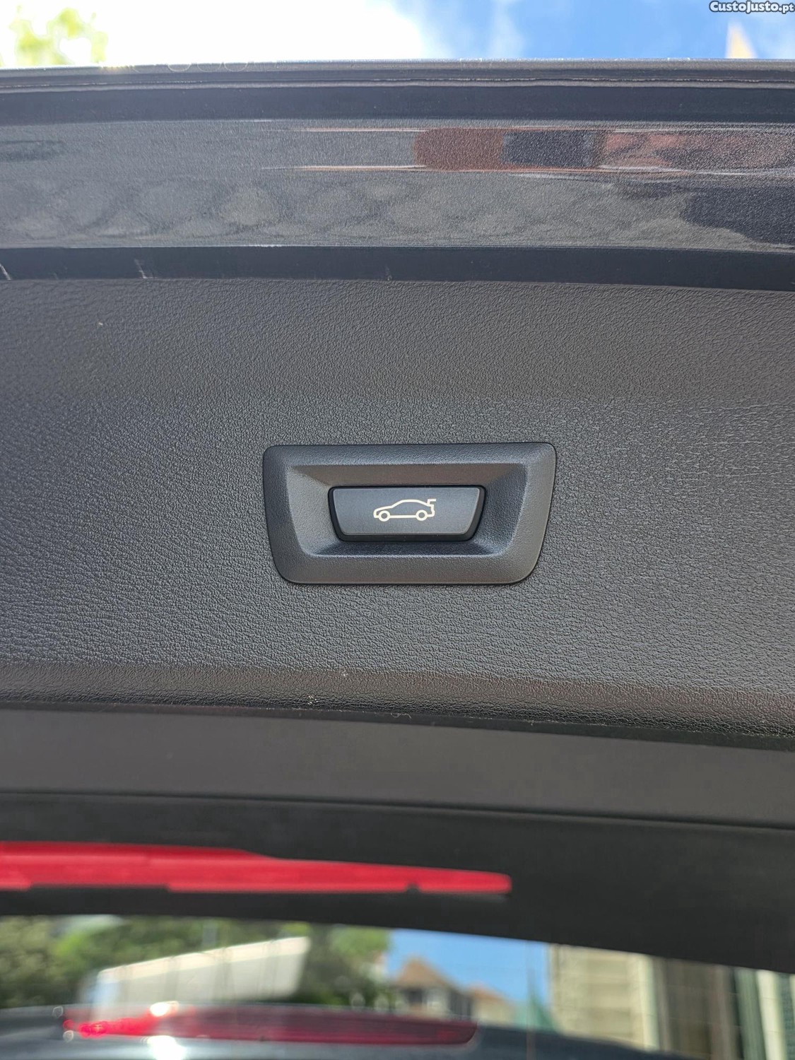 BMW X1 xDrive25e — fotografia 4