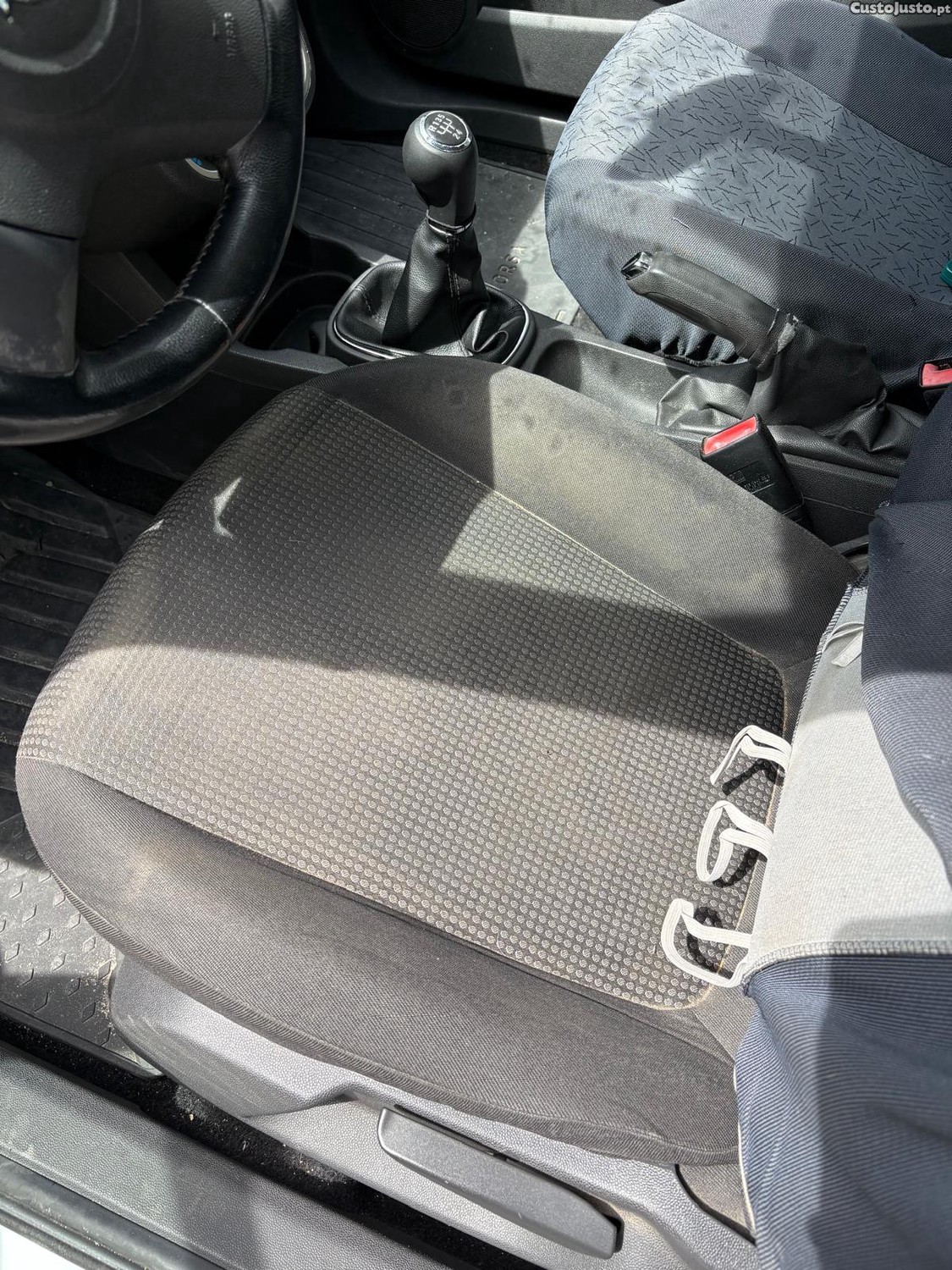 Opel Corsa 13 CDTI — fotografia 4