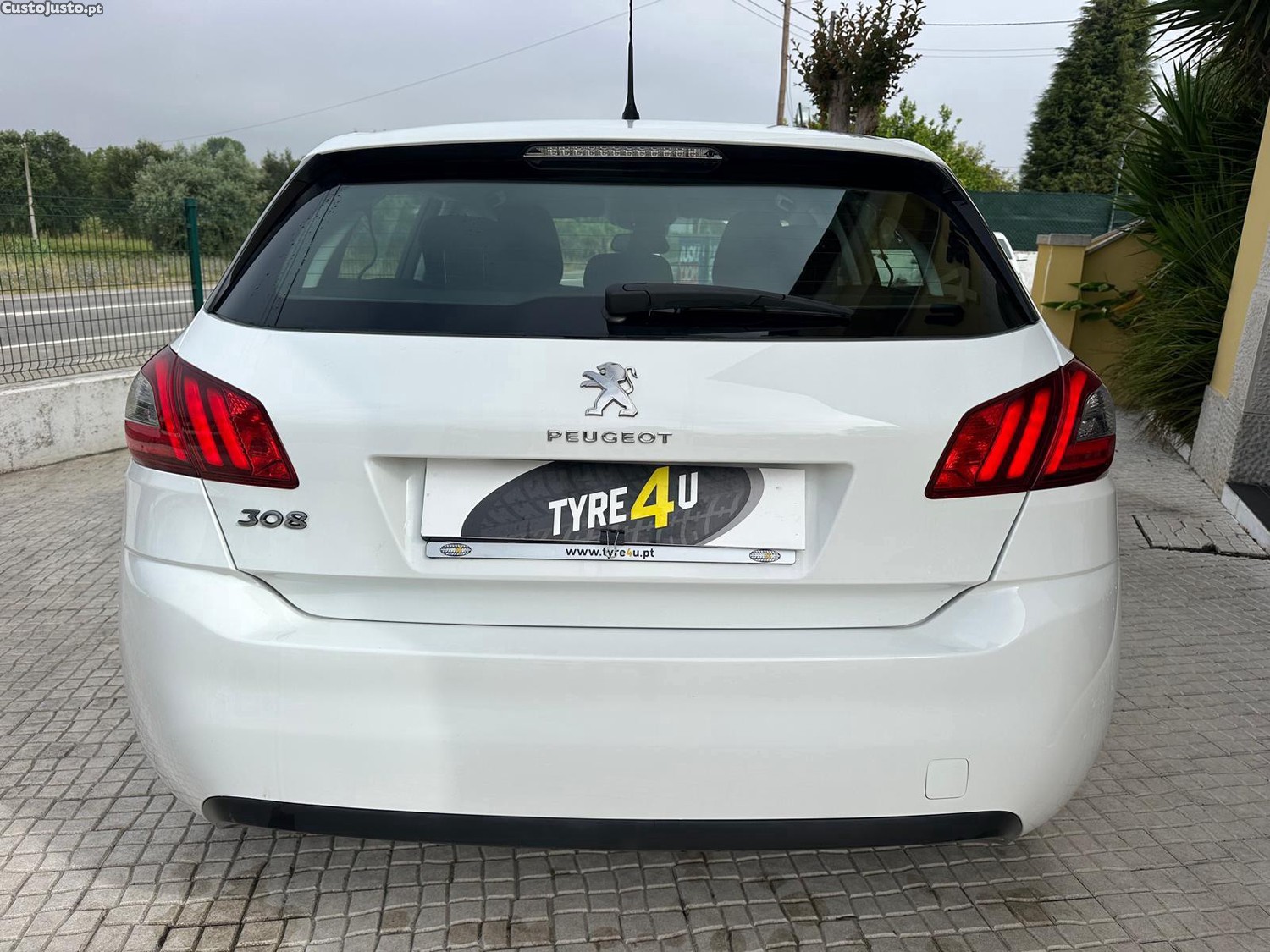 Peugeot 308 1.5 BlueHDi Style — fotografia 15