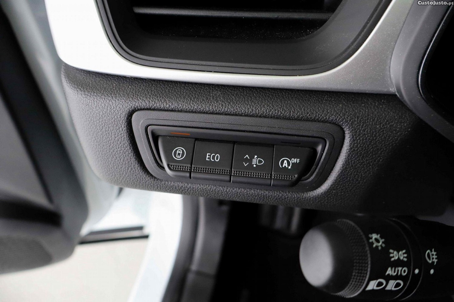 Renault Captur 1.0 TCe Evolution Bi-Fuel — fotografia 17