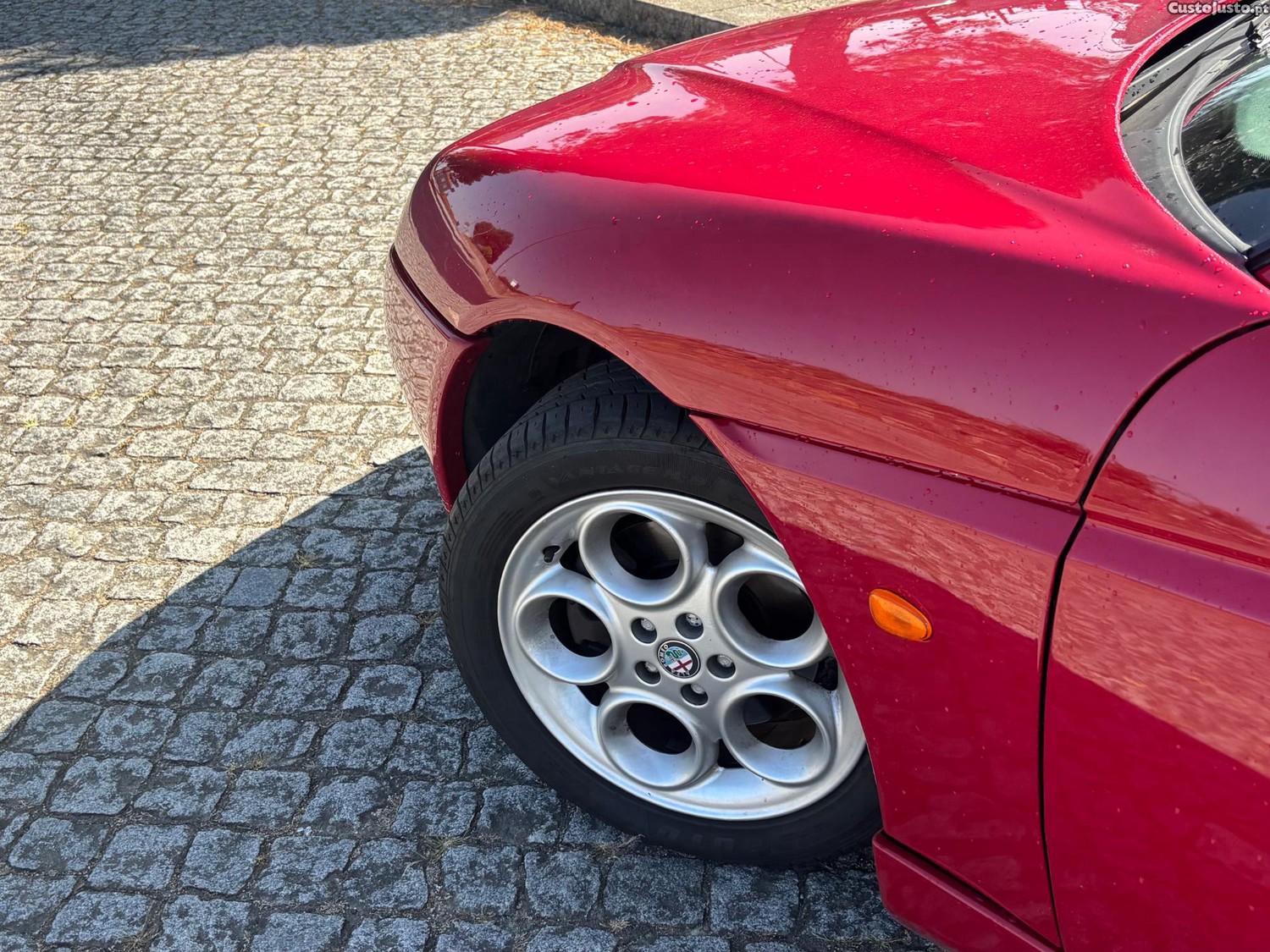 Alfa Romeo GTV 2.0 Twin Spark — fotografia 2