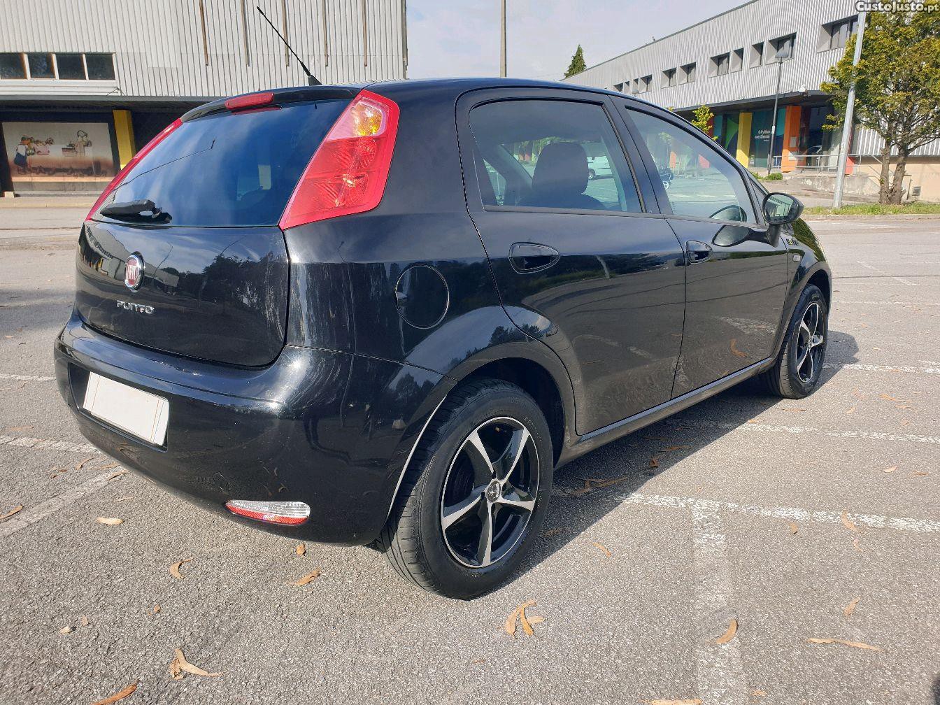 Fiat Punto Young 1.2 com GPS — fotografia 12