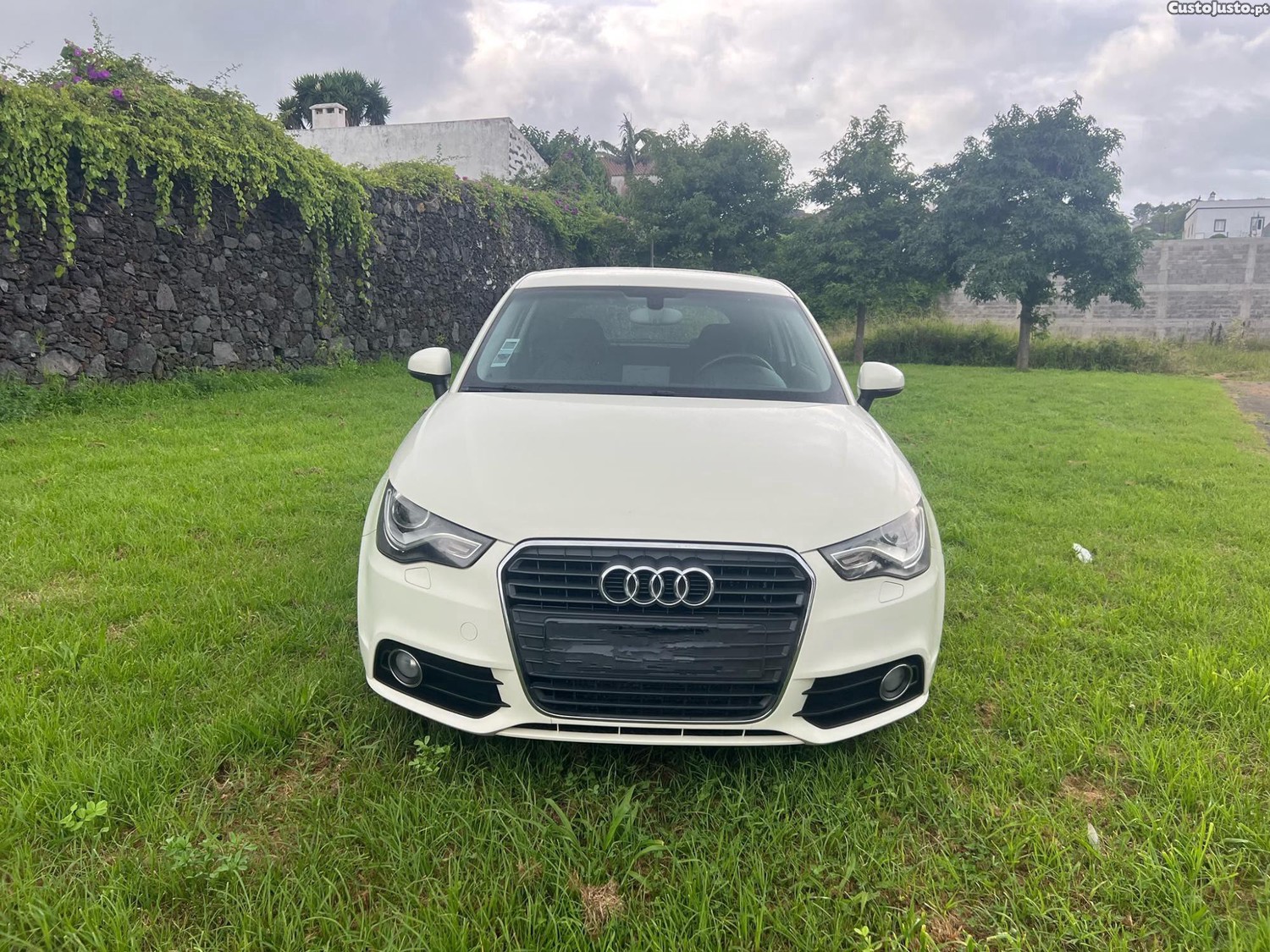 Audi A1 1.2 Com 106.000KM — fotografia 8
