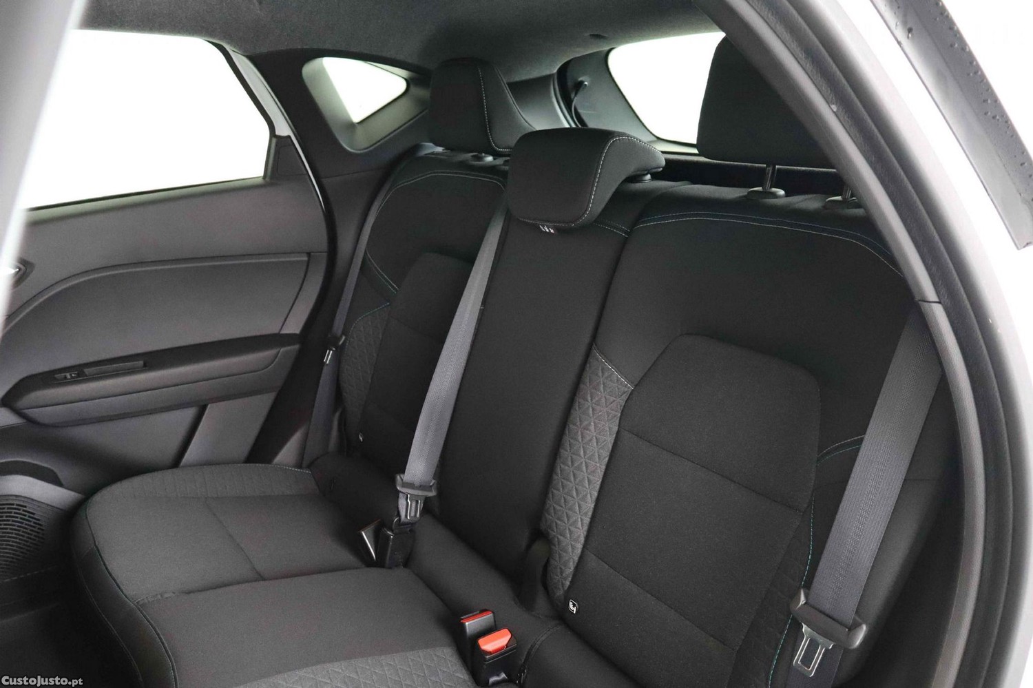 Renault Captur 1.0 TCe Evolution Bi-Fuel — fotografia 4